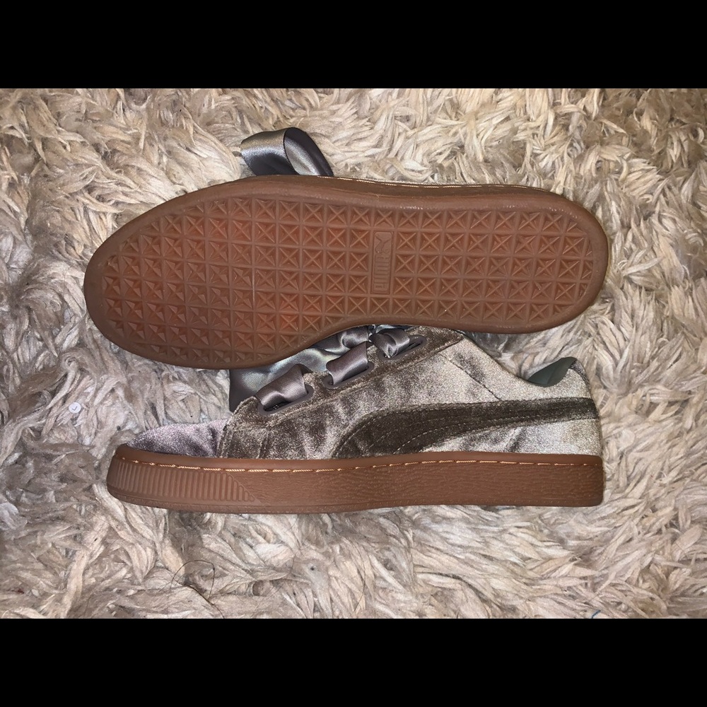 Puma Ribbon Shoes - Picture 3 of 4